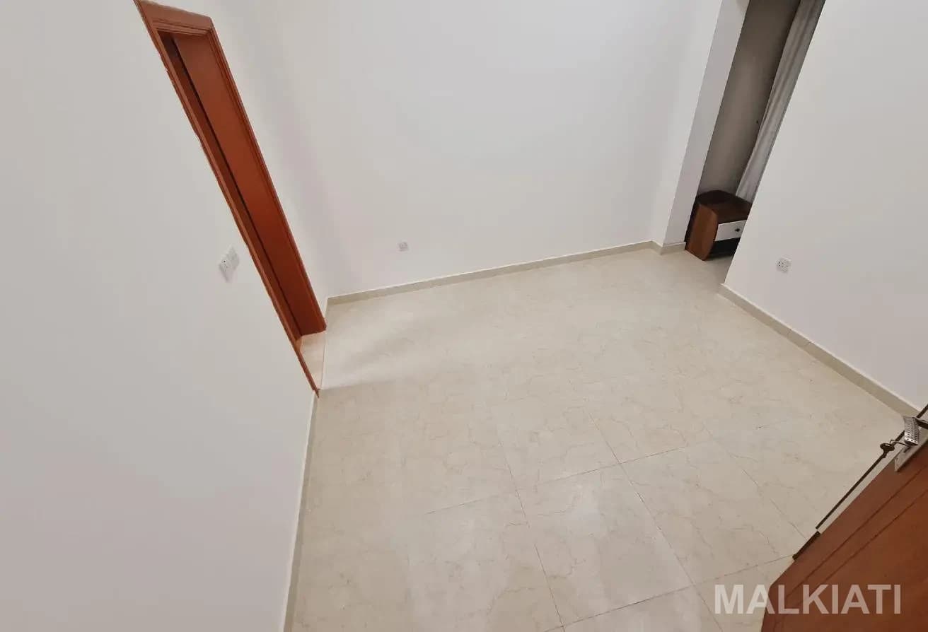 Unfurnished Flat| 02 Beds & 02 Baths| Balcony - Image 3