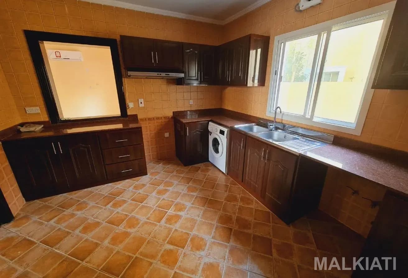 5 Bed | West bay lagoon | QAR. 20,000 | Semi - Image 5