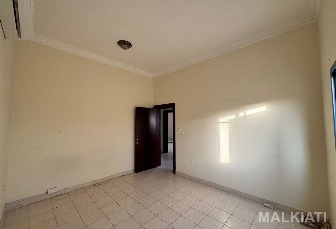 SEMI-FURNISHED VILLA| 03 BR + MAID| 01 MONTH FREE - Image 3