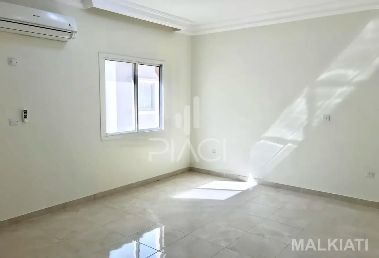 Fabulous UF 5 BD Compound Villa | Umm Salal Ali - Image 4