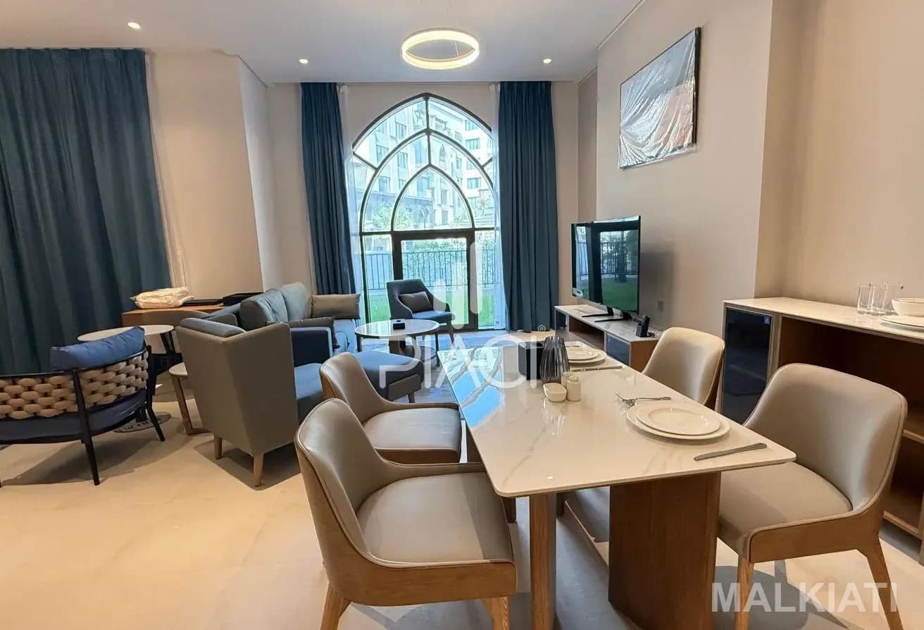 Modern Studio | Fully Furnished | Prime Beachfront - Image 2