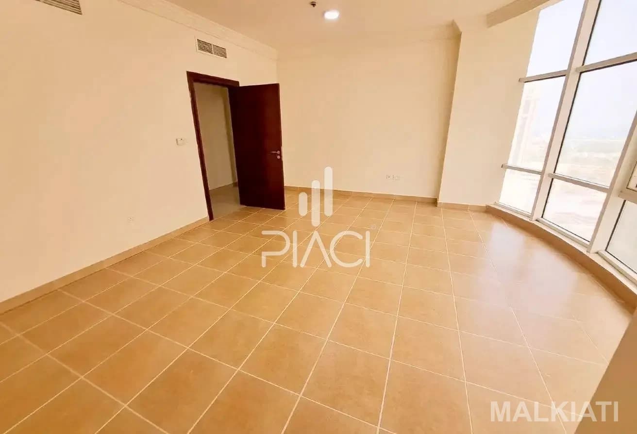 3BHK Unfurnished | Near Corniche and Metro - Image 4