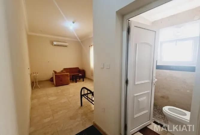 Furnished flat| 04 Masters Bedroom| Male Staff - Image 3
