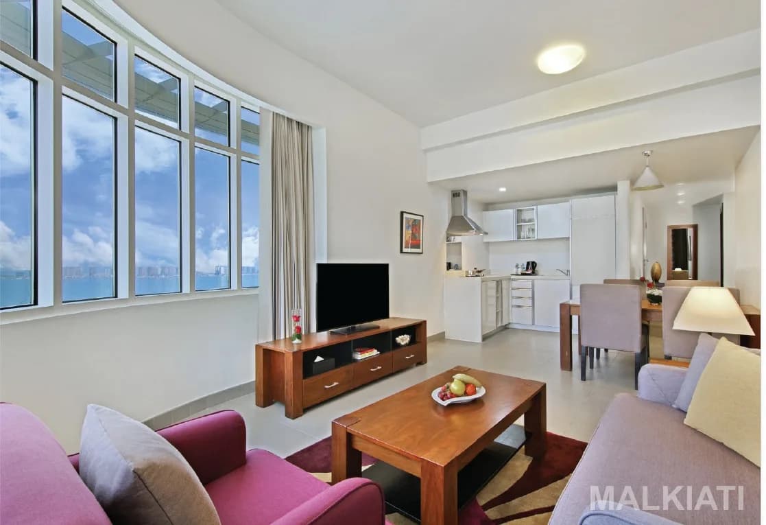 Luxury Seafront Fully Furnished 1 BR Deluxe | The Curve Hotel | West Bay | Contract Duration Yearly - Image 3