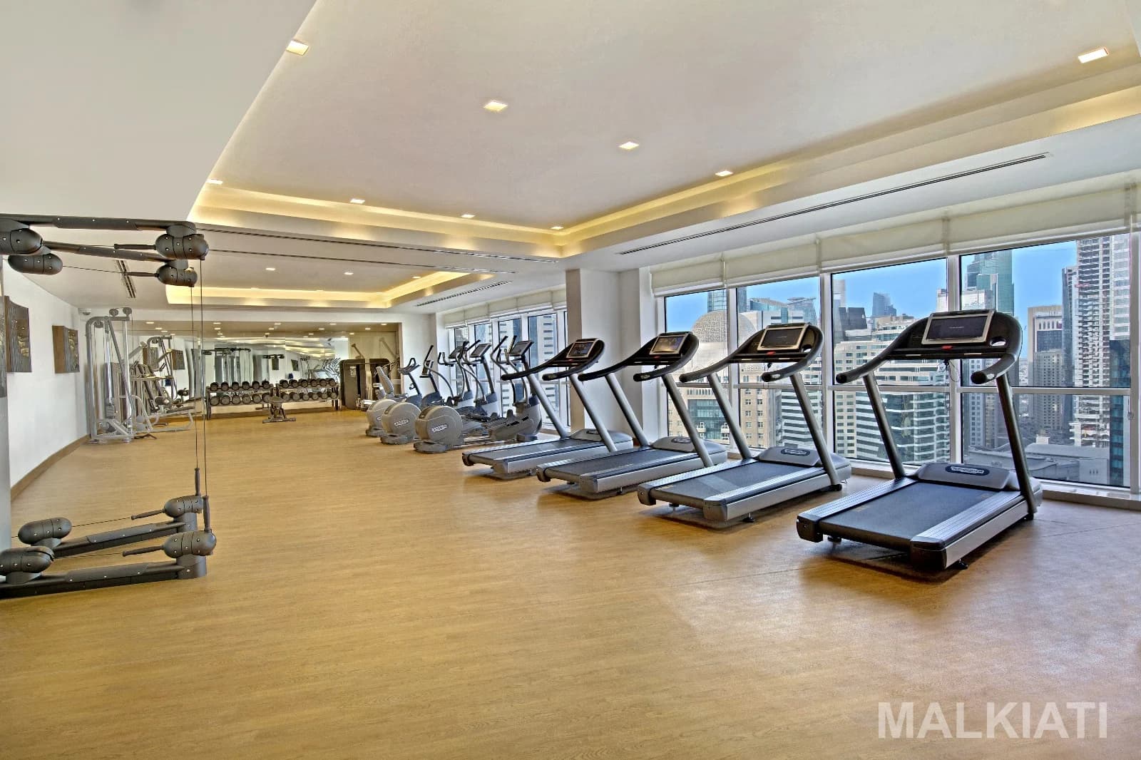 Luxury Seafront Fully Furnished 1 BR Executive | The Curve Hotel | West Bay | Contract Duration Yearly - Image 4